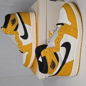 Size 11 Mens Jordan 1 Retro High OG Yellow Ochre DZ5485-701